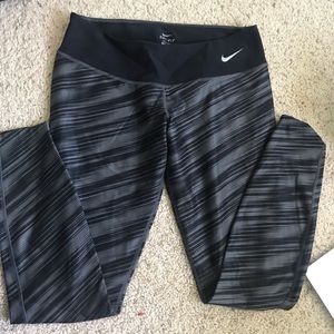 NIKE DRYFIT LEGGINGS